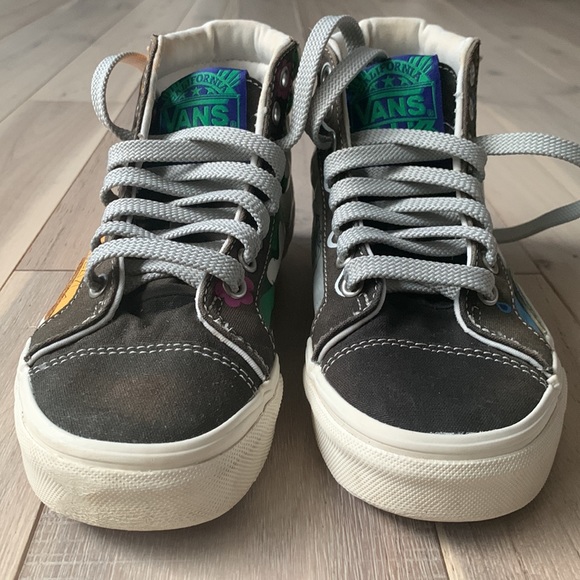 VANS - Picture 5 of 9